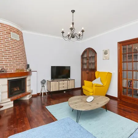 Sunrise Terrace Apartment *